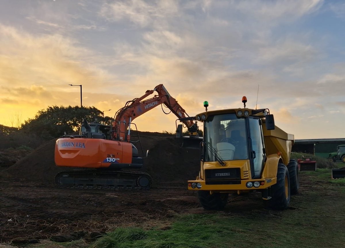 Ian got started this week up <a href="/FleetwoodGC/">Fleetwood Golf Club</a> 
We've screened 200 tonnes of material to make some nice rootzone for extending and levelling some tees.