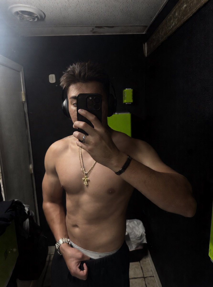 𝕰𝖑𝖎🧬 tweet media