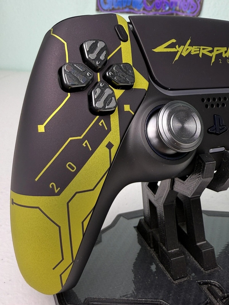qooz_zilla's tweet image. [Updated]
Cyberpunk 2077
----------------------------

- Real Metal Custom Wireless Controller for PS5 Or PC

Link : kit.co/Qooz/cyberpunk…

#CyberpunkEdgerunners #Cyberpunk2077 #controller #ps5 #pc