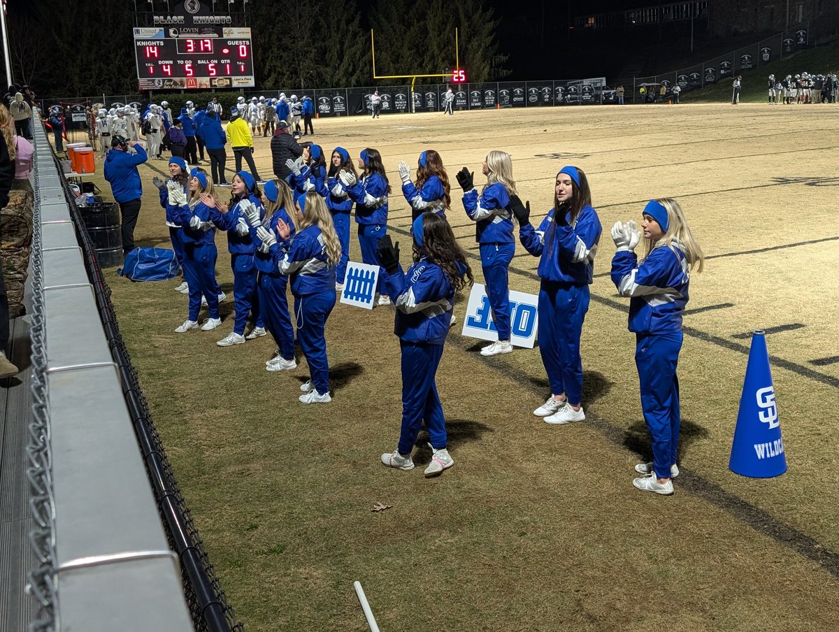 SDHS Varsity Cheer tweet media