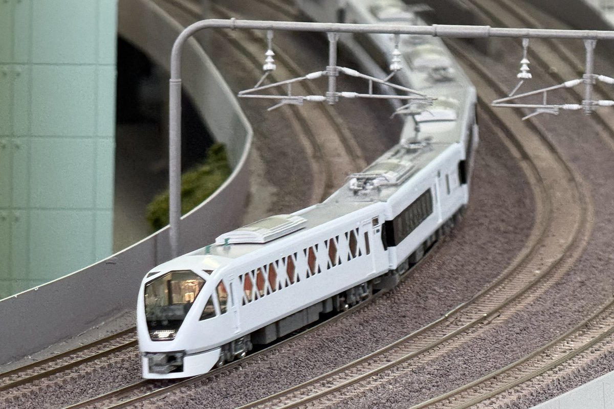 Re_Color_train's tweet photo. 【東京・はなれ3階】本日ご来店のお客様
⑤

東武鉄道N100系「スペーシアX」です！

※ 全線貸切3h番線使用

#リカラーはなれ #リカラー #Re_Color #鉄道模型 #Nゲージ #鉄道ジオラマ #レンタルレイアウト #modellbahn https://t.co/5i3WDmZ6UN