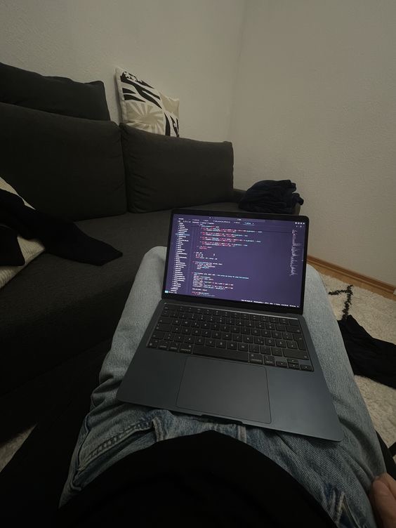 Vibe_with_AI's tweet image. Best 9 Free HTML/CSS Template Repositories for 2025 📁

Build stunning sites without premium themes.

1.html5up.net — aesthetic &amp;amp; clean templates.

2.templated.co — no-frills HTML/CSS themes.

3.free-css.com — search-friendly template directory.…