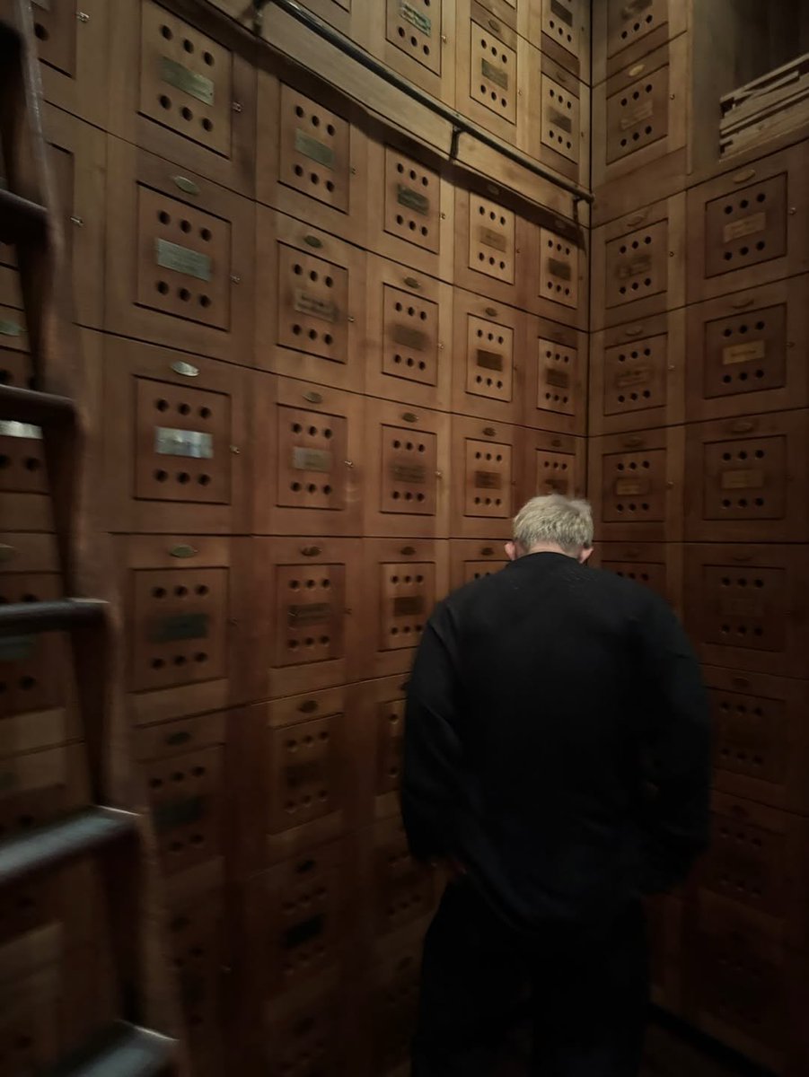 scuopss's tweet image. Spatial mood contributed naturally to a feeling that every step held its own grounded significance.