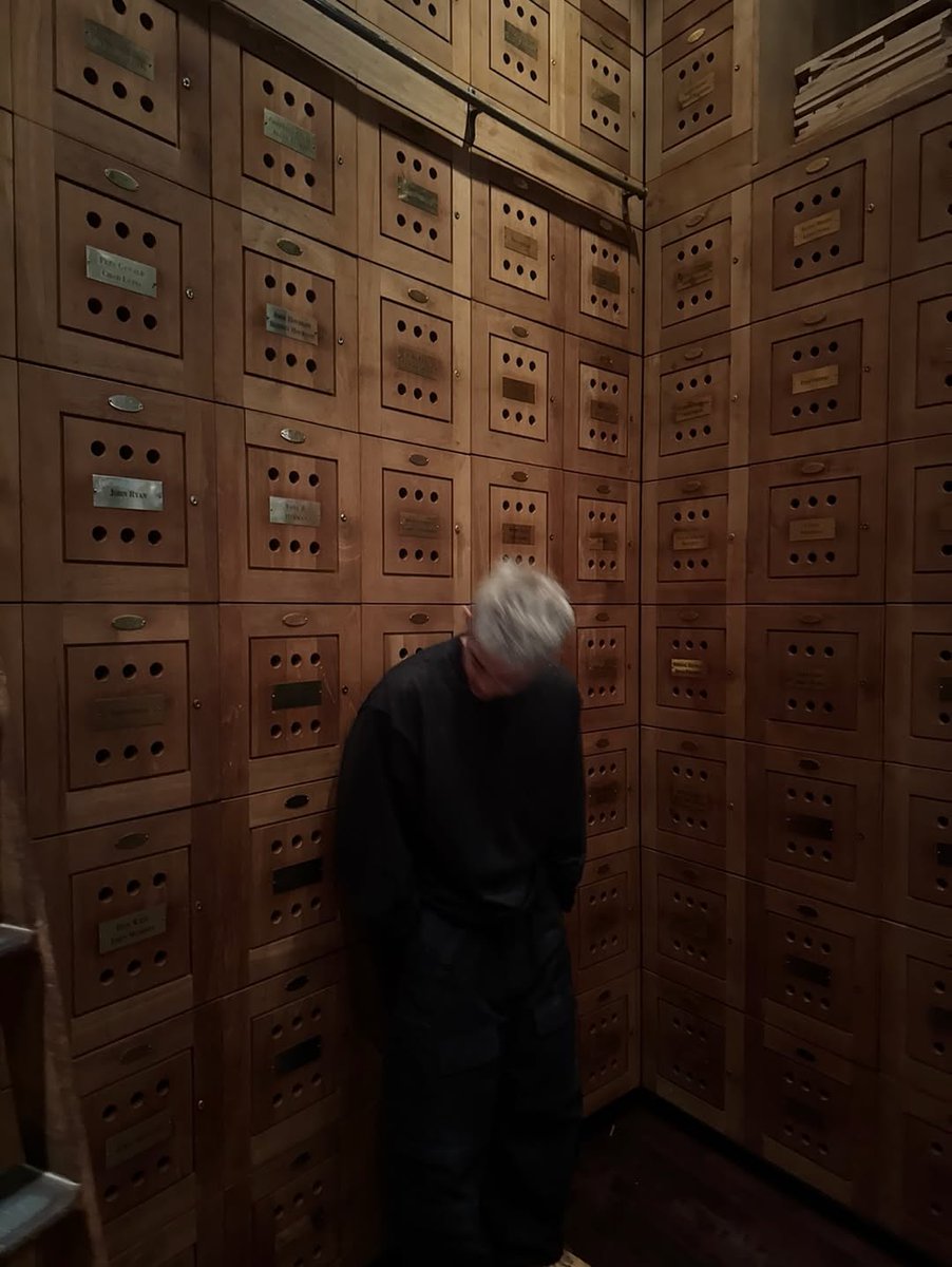 scuopss's tweet image. Spatial mood contributed naturally to a feeling that every step held its own grounded significance.