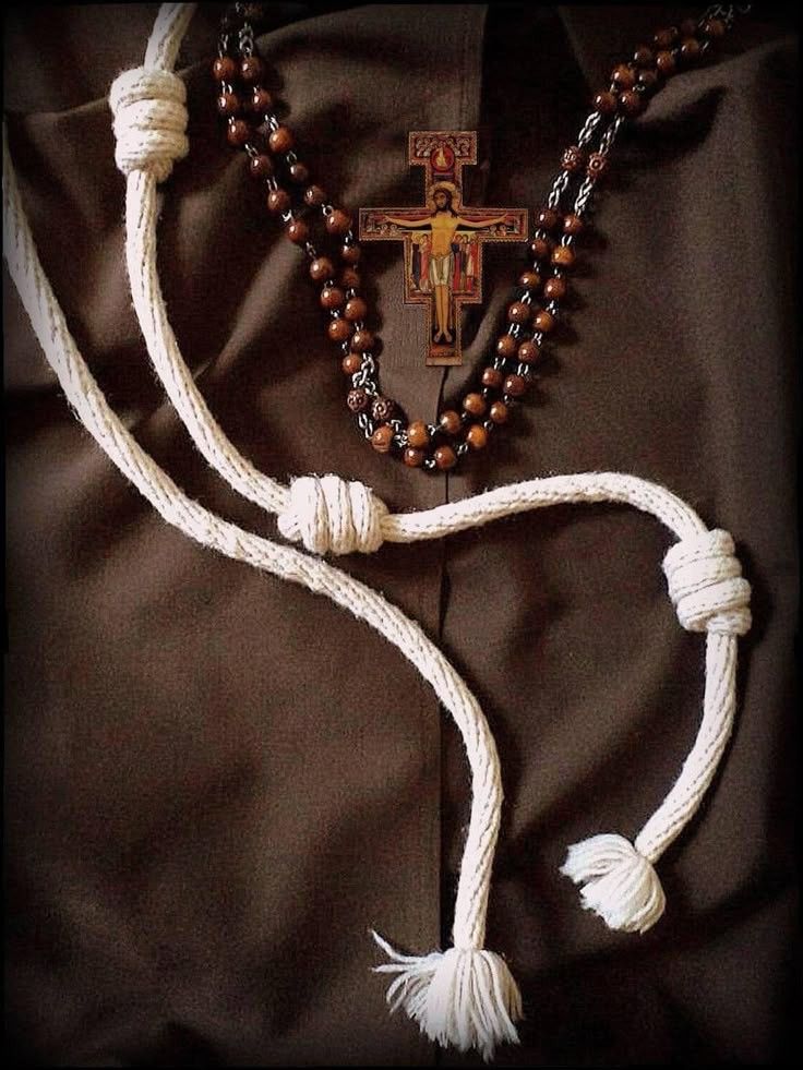 guaricha7's tweet image. Hoy se celebra la fiesta de &quot;Todos los Santos de la Orden Seráfica&quot; o &quot;Todos los Santos Franciscanos&quot;
#PazyBien