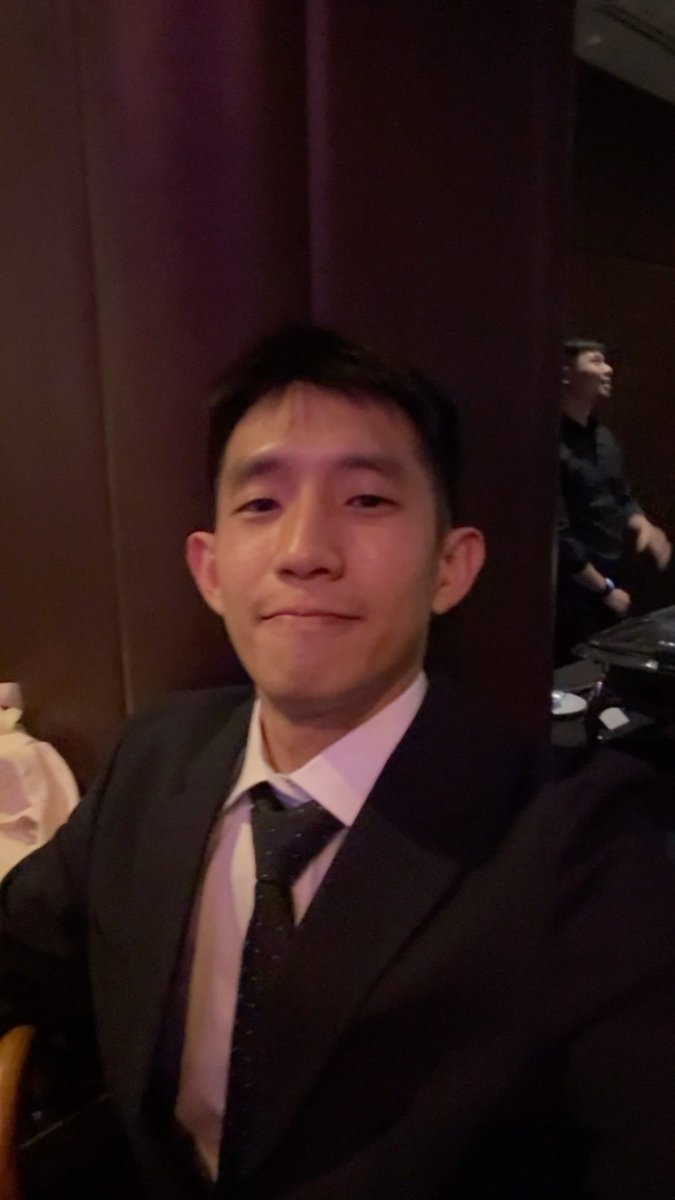 kenpullsup's tweet image. Hangover from last night