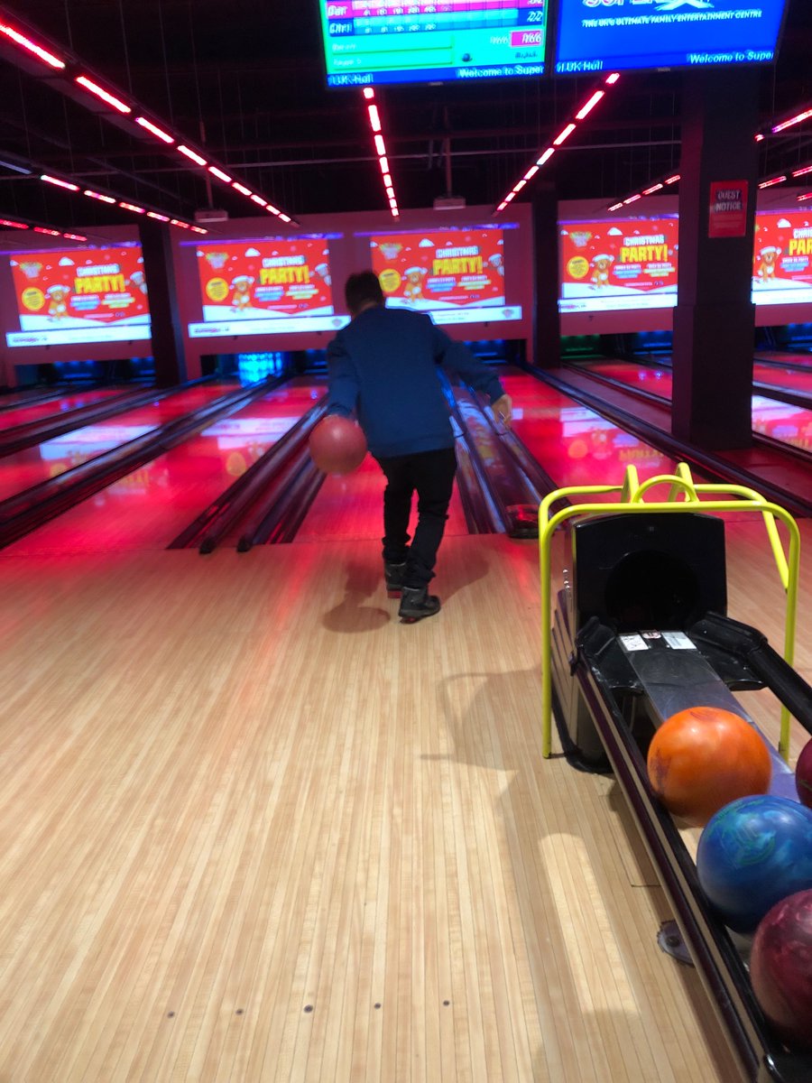 LorenzoPShort's tweet photo. Finally got back to miniature golf and bowling this month with Laura and friends. It’s good to venture out now and again when you can do most things from home now. https://t.co/7GOyDInaxC