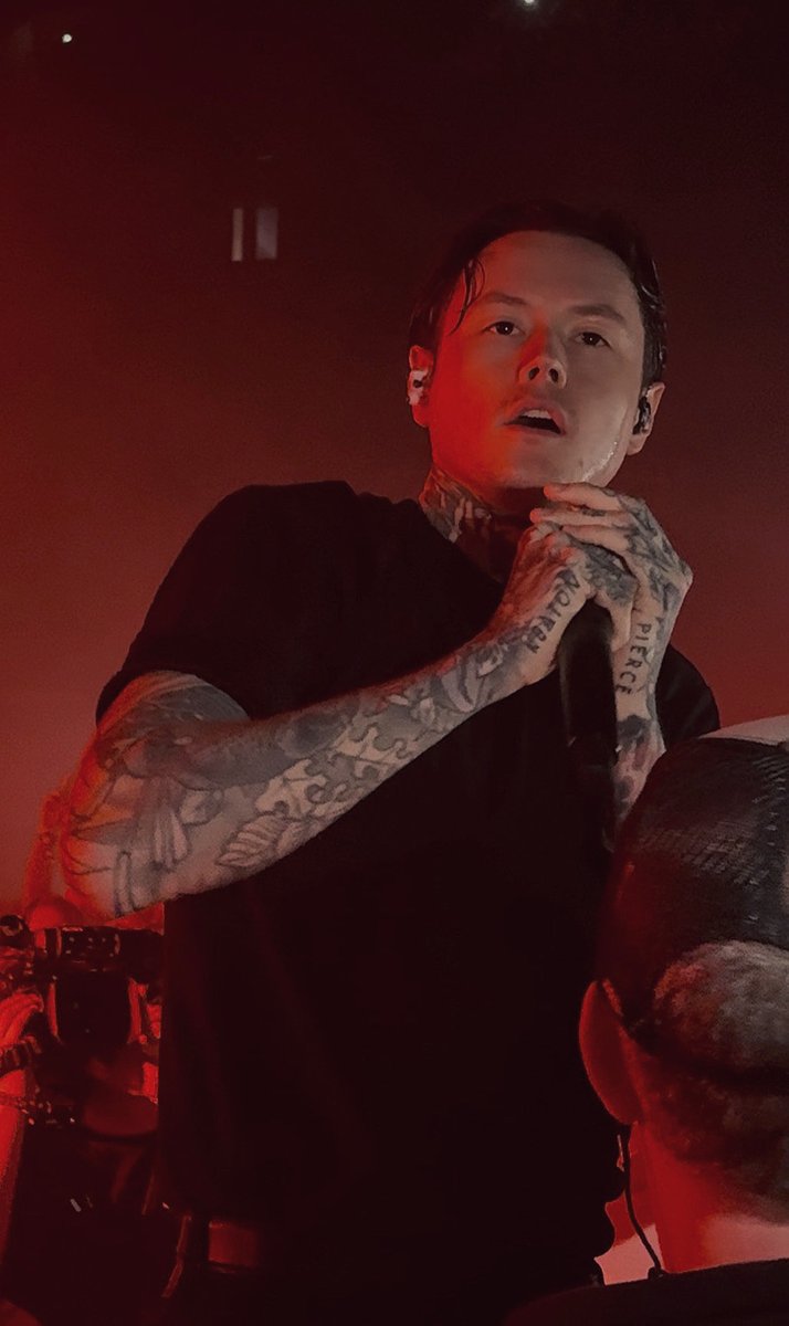 sherilyn Ꙩ tweet media