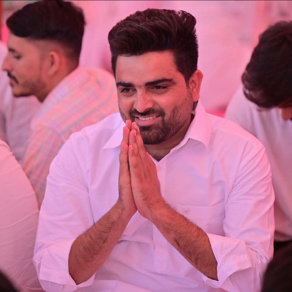 ManzuDinesh's tweet image. राजस्थान युवा कांग्रेस के रिसर्च विभाग के संयोजक भाई अभिषेक जी बिश्नोई को जन्मदिन की हार्दिक बधाई एवं शुभकामनाएँ।

ईश्वर से आपके उज्ज्वल भविष्य, ऊर्जा, वैचारिक प्रखरता और संगठन में निरंतर प्रगति की कामना करता हूँ। @abhi_bish29 @SachinPilot