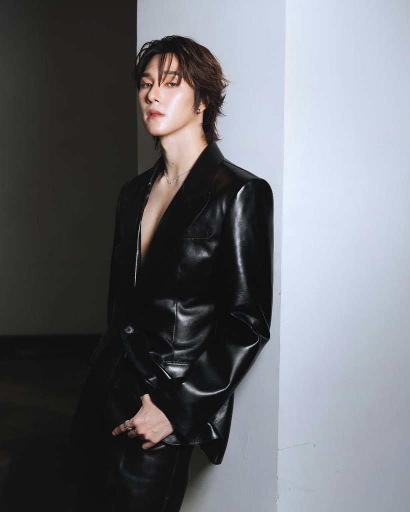 SKYNANI_FAMILY's tweet image. 🖤 @.givenchy

#givenchy

29:11:25 

IG: hirunkit_

⛓️‍💥: instagram.com/p/DRo3MfskxCX/… 

 #hirunkit_ | @Hirunkit_
#kotae #คำตอบของนานิ