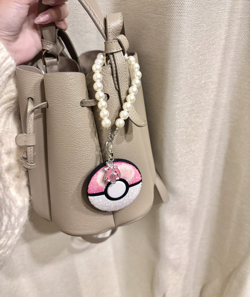 im87chan's tweet image. ラブボなプラプラさらに可愛くなった꒰ᐡ⸝ɞ̴̶̷ ·̮ ɞ̴̶̷⸝ᐡ꒱ᰔᩚ
ポケモンのチャームは気分によって変えるんだ🧏🏻‍♀️
今日はラランテスにしてた🌱🎀