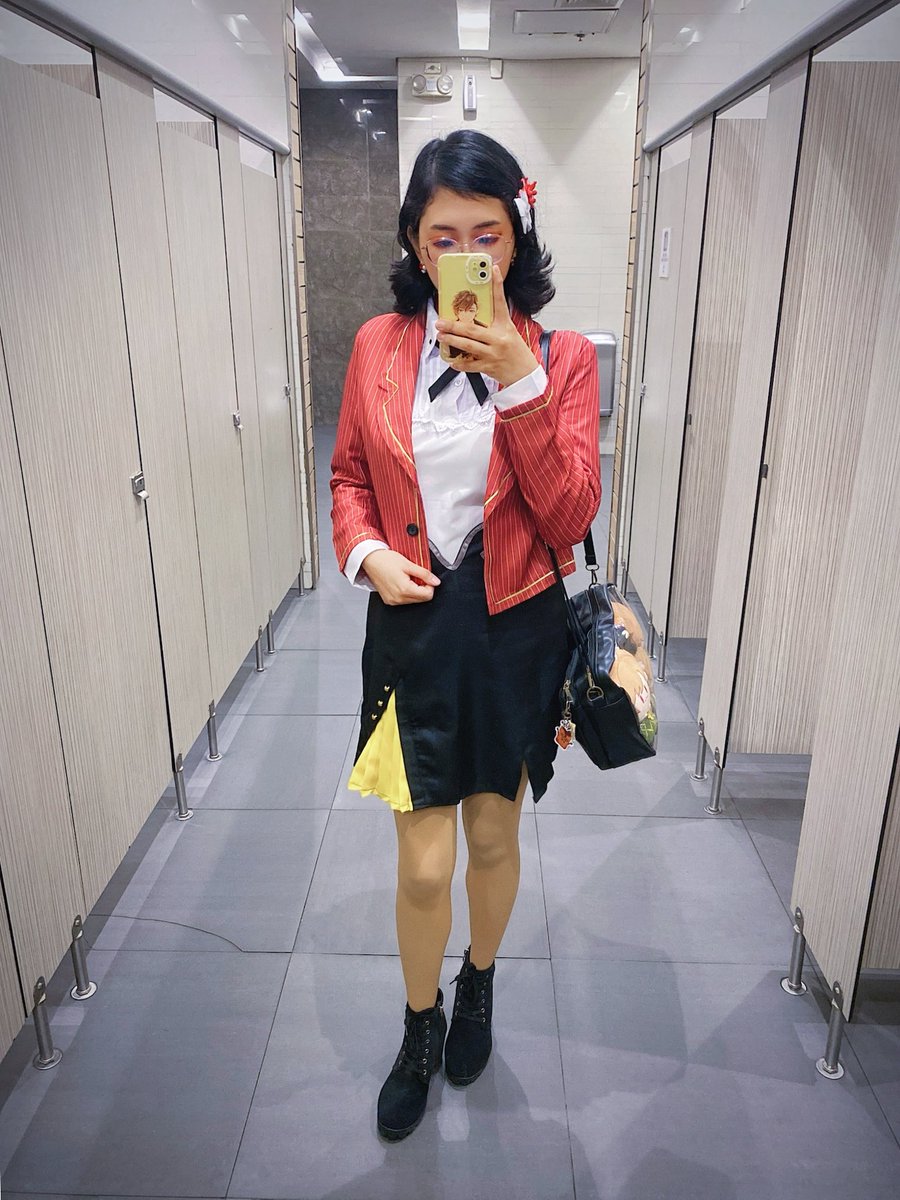 RivkaQourdelia's tweet image. Fit check today~ 💛🌹 #CodeRavenCSE