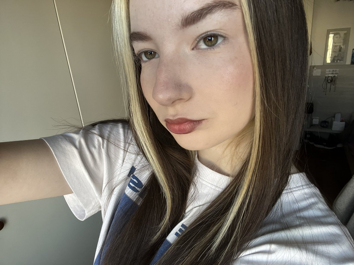 Albasaaal's tweet image. 👄💙🧚🏻‍♀️