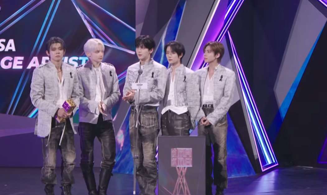 Congratulations! #TXT for winning “Visa Super Stage Artist" at the 2025 MAMA Awards.