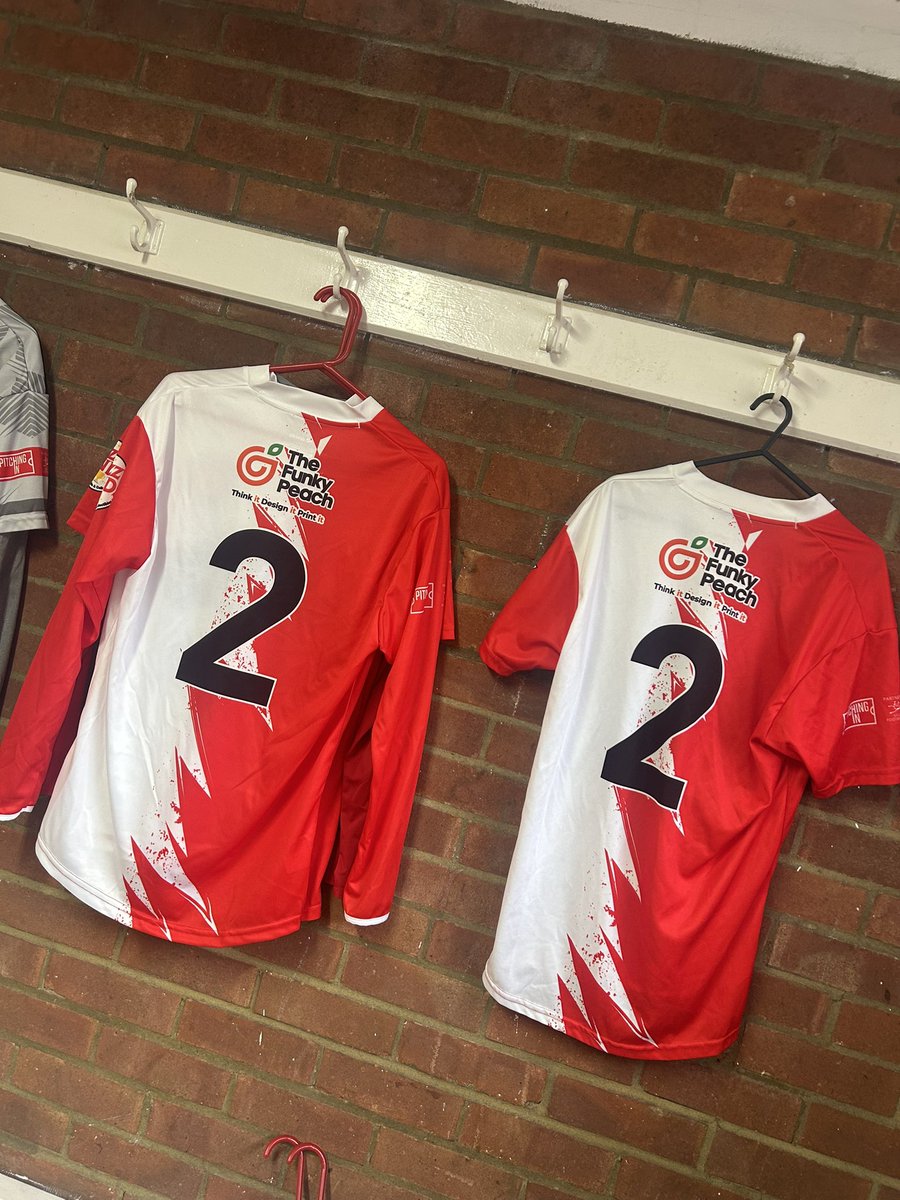 Long sleeve shirt day 🐬🤩