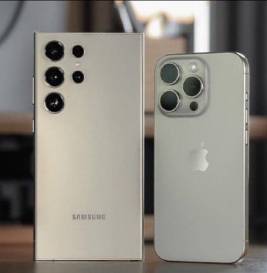 chapps_h's tweet image. In my opinion, Samsung is way more better than iPhone ❤️