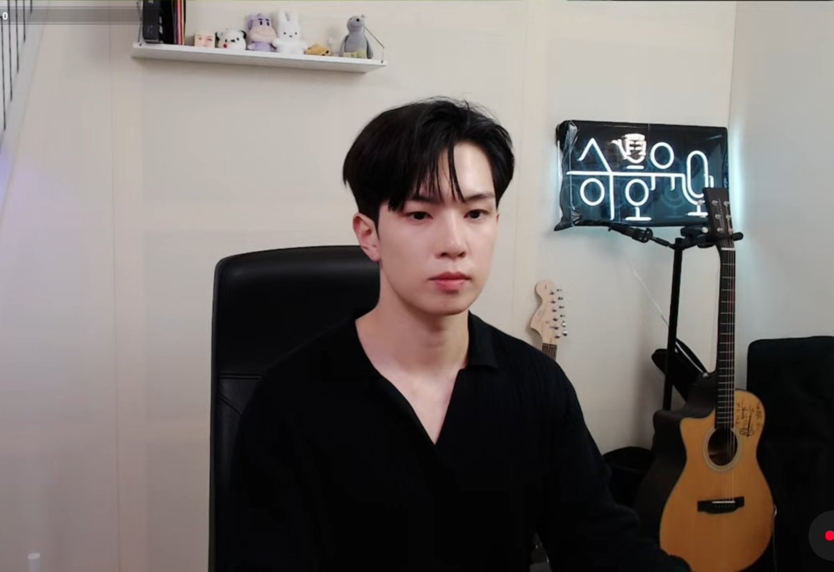 Hweseung's youtube live now!
#YooHweseung #유회승 #횡승잉귕영웡 #NFlying #엔플라잉 
youtube.com/live/rg3_uE7z6…