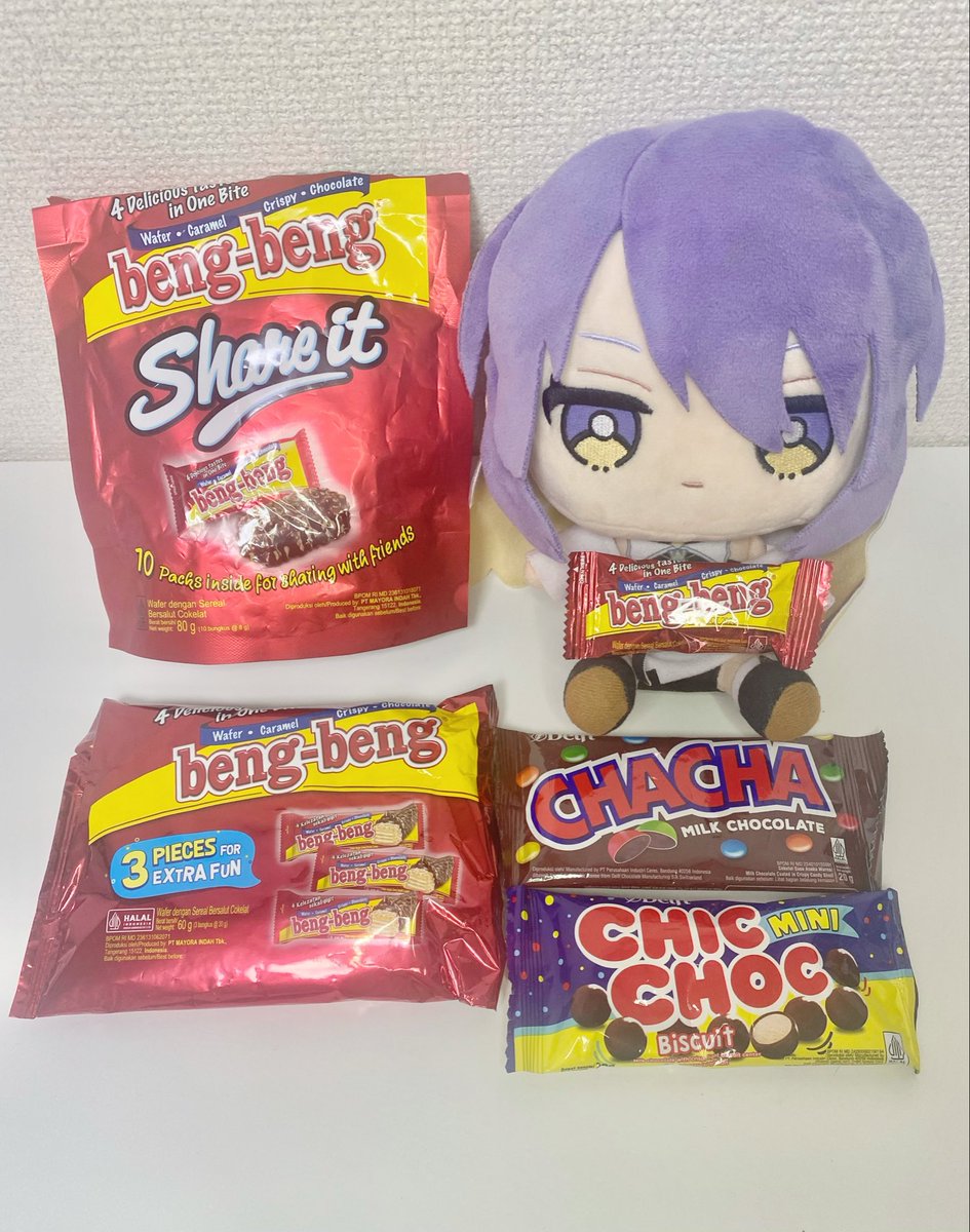 Chocolate Party 🍫🥳✨

インドネシアのお土産で買ってきたチョコレート🍫✨
大好きなbeng-bengとお菓子コーナーで見つけたかわいいチョコレート
CHACHA , CHIC CHOC Biscuit 👀❤️
#Sumire1stID