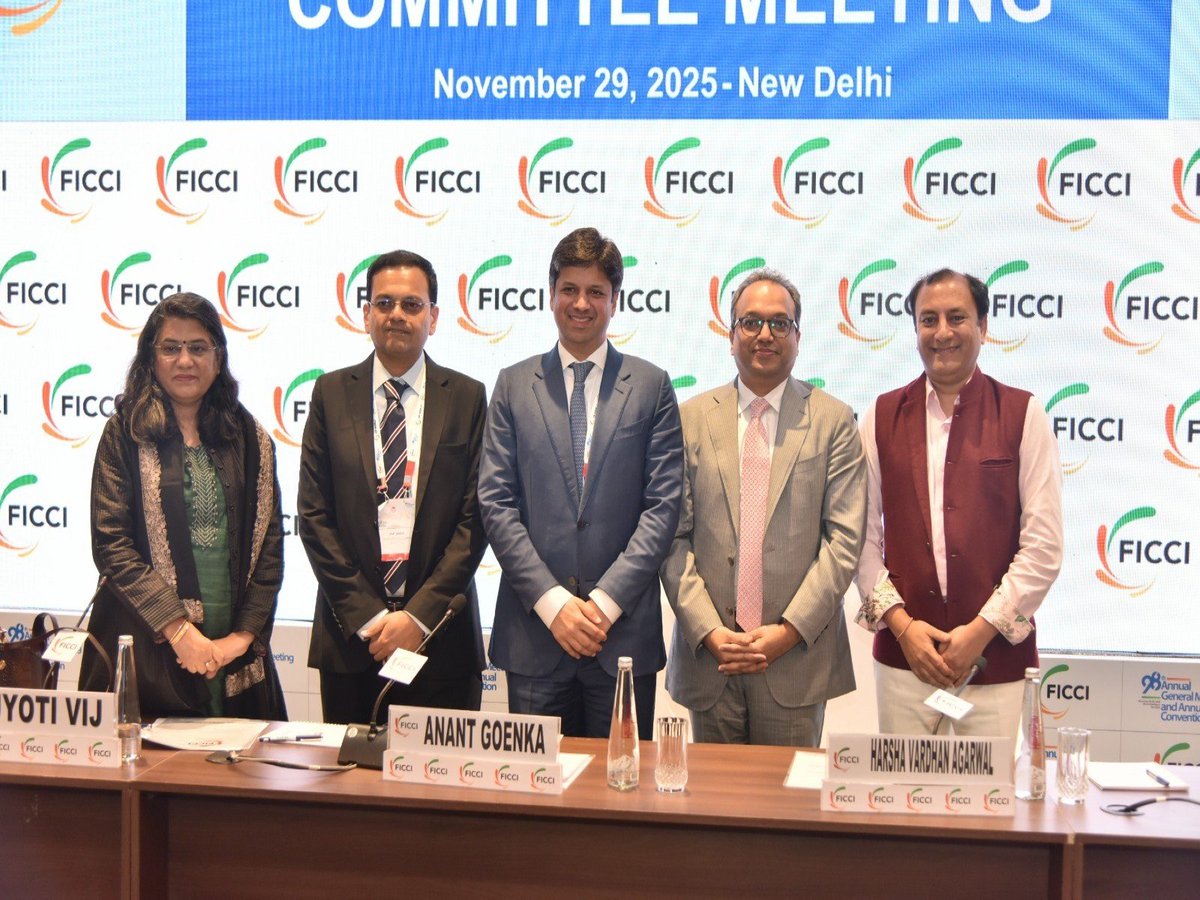 ani_digital's tweet image. Anant Goenka takes over as FICCI President for 2025-26, from Harsha Vardhan Agarwal

Read @ANI Story |  aninews.in/news/business/…

#FICCI #AGM #AnantGoenka