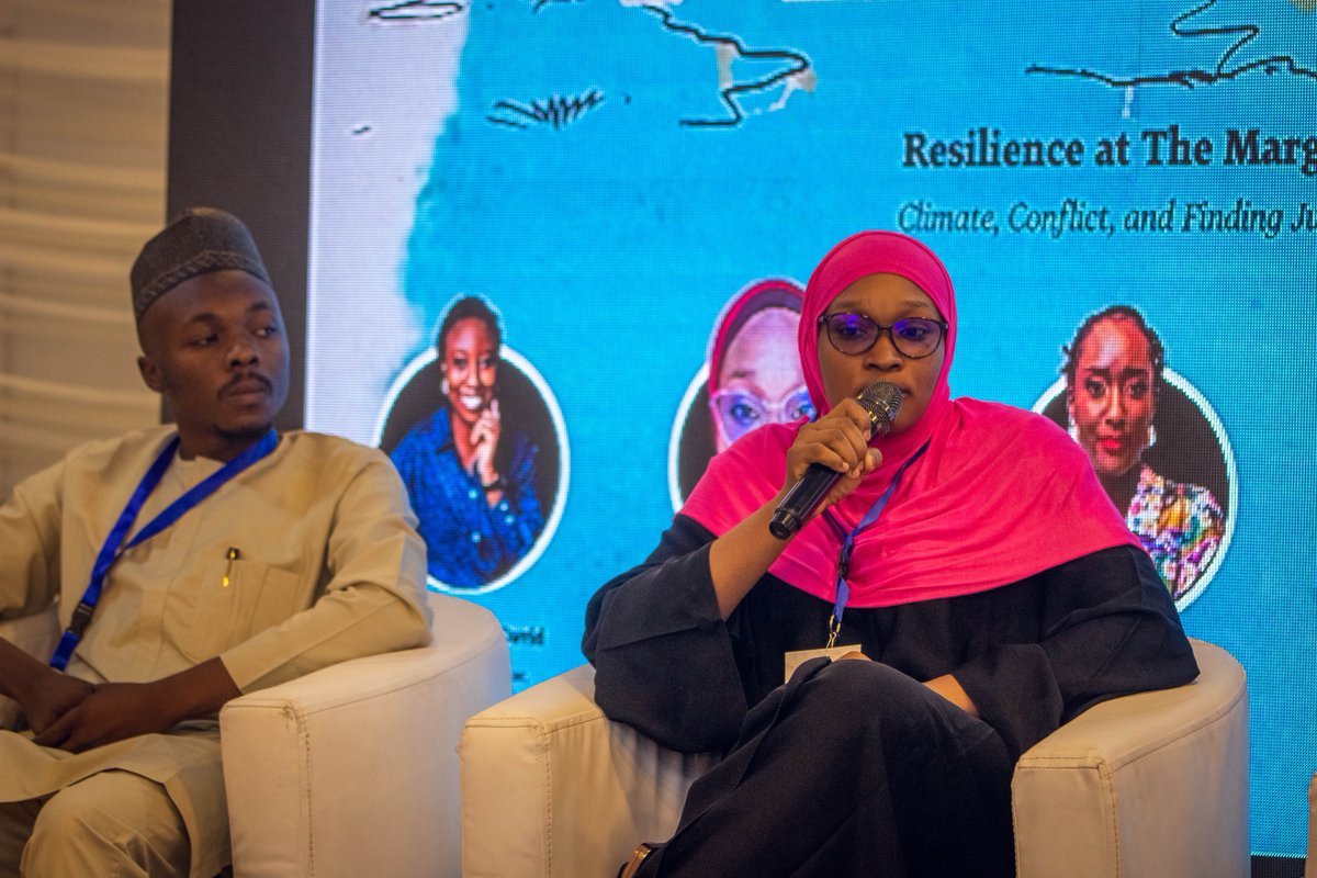 HumAngle_'s tweet photo. This panel at #HumAngleShowcase25 is focused on ‘Resilience at the Margins: Climate, Conflict, and Finding Justice’.
@HumAngleFdn’s Programme Director, @AngelaUmoru, moderates the conversation with Shezane Kirubi of the Norwegian Refugee Council, Zainab Bala of @TheScoopStory m, Rosemary Igboyi of the @NHRCNigeria, and Abdullahi Ibrahim, a HTCIF alumnus.