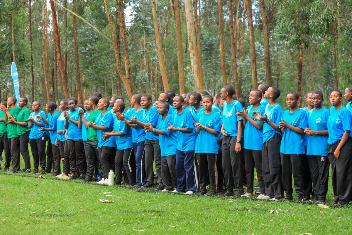 FerwahandRwanda's tweet image. Kuva kuri uyu wa Gatandatu ku bibuga bya ISF Nyamasheke i @Nyamasheke ku bufatanye bwa @Rwanda_Sports  na FERWAHAND hari kubera irushanwa rihuza ibigo by&apos;amashuri biri muri gahunda ya #isongaprogram  mu mukino wa #Handball, rikazasozwa ejo ku Cyumweru.

#RwandaHandball