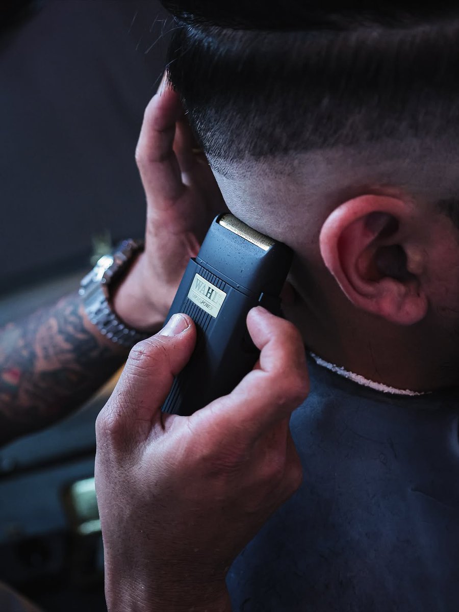 C*N様 シニア　国内正規品　理容　櫛　コーム　本鼈甲　ベーク wahl