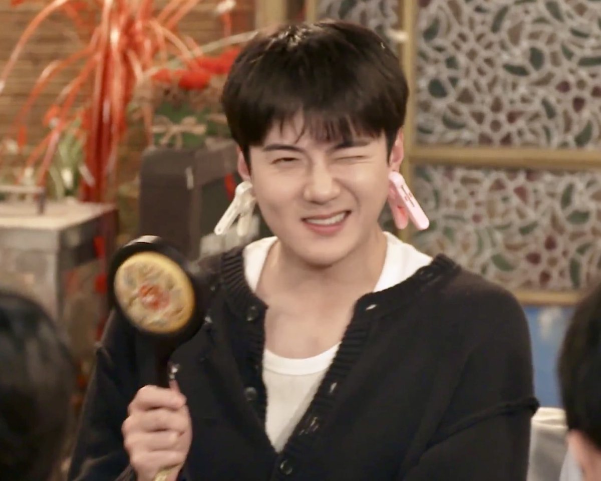 🌸 사랑둥이 귀염둥이 세훈이 🌸 tweet media