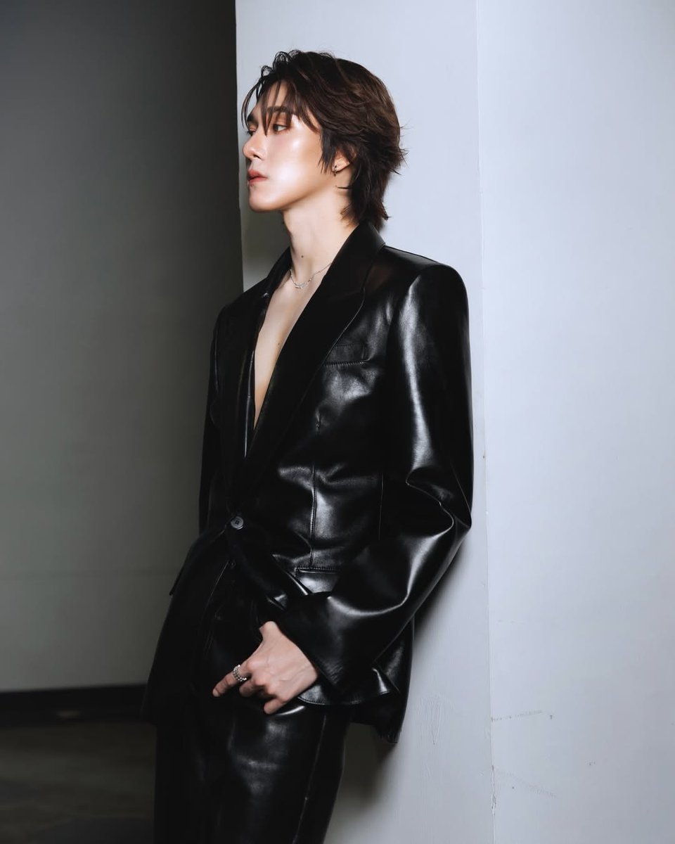 000007abler's tweet image. ลุคนี้โซ๊ะตั้งแต่หัวจรดเท้า ผมจึ้ง! เมคอัพจึ้ง! ชุดgivenchyจึ้ง! รองเท้าพื้นแดงจึ้ง! มีแต่คำว่าโซ๊ะ โซ๊ะ โซ๊ะ

#hirunkit_