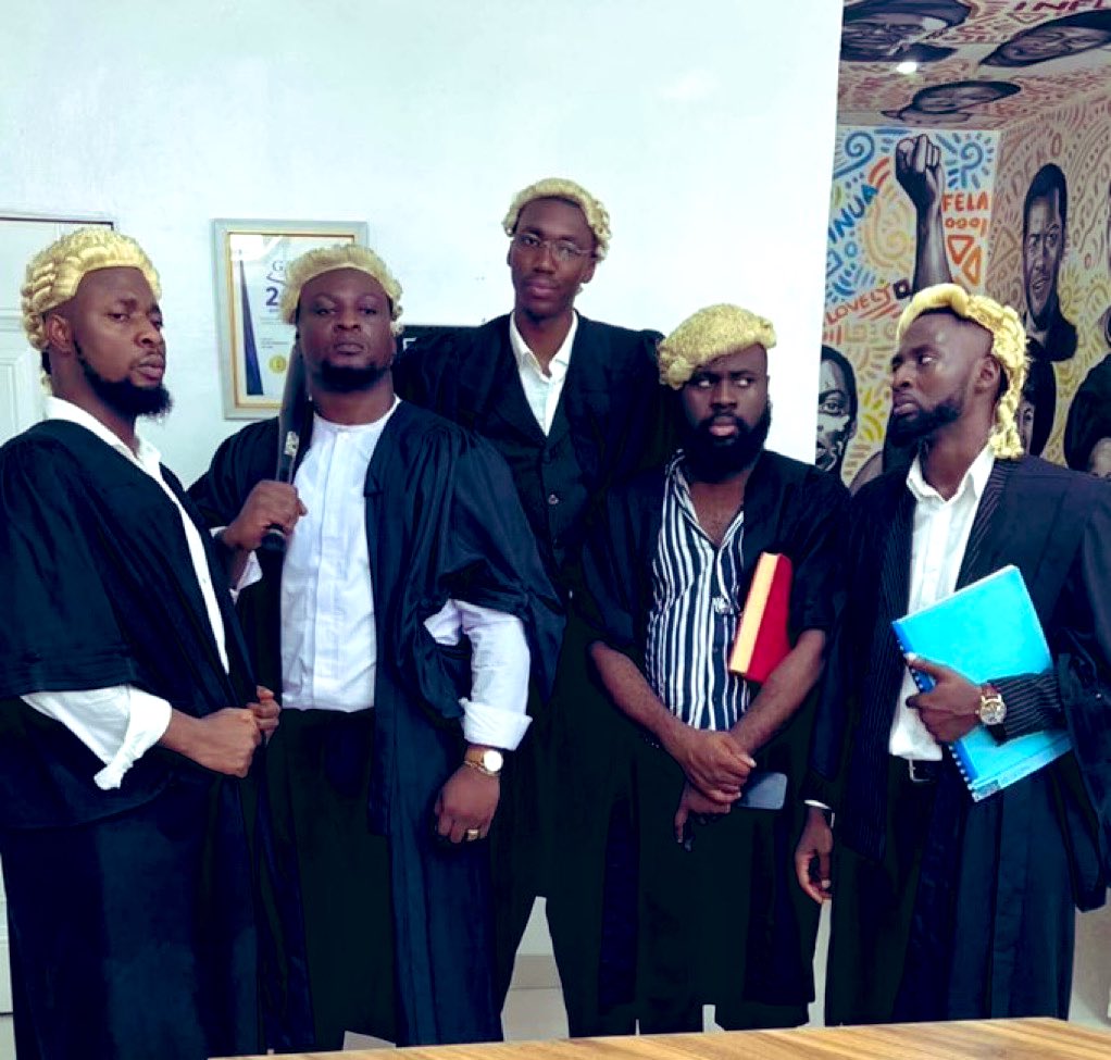 Mrfizzy_10's tweet image. Why is it that most law graduate are changing careers to comedy and skit 🤔🤔