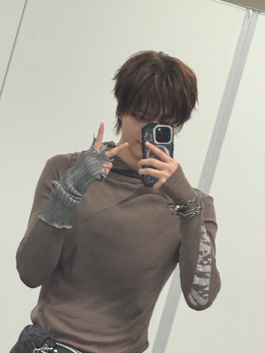 거울셀카의 악마를 왜 깨웠습니까