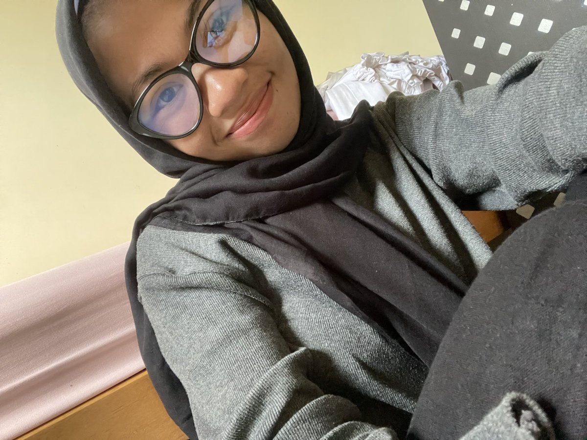 Dygta Holic 🤪 tweet media