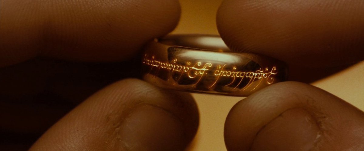 CuartaParedCine's tweet image. Tal día como hoy, en 2001, se estrenaba El Señor de los Anillos: La Comunidad del Anillo.