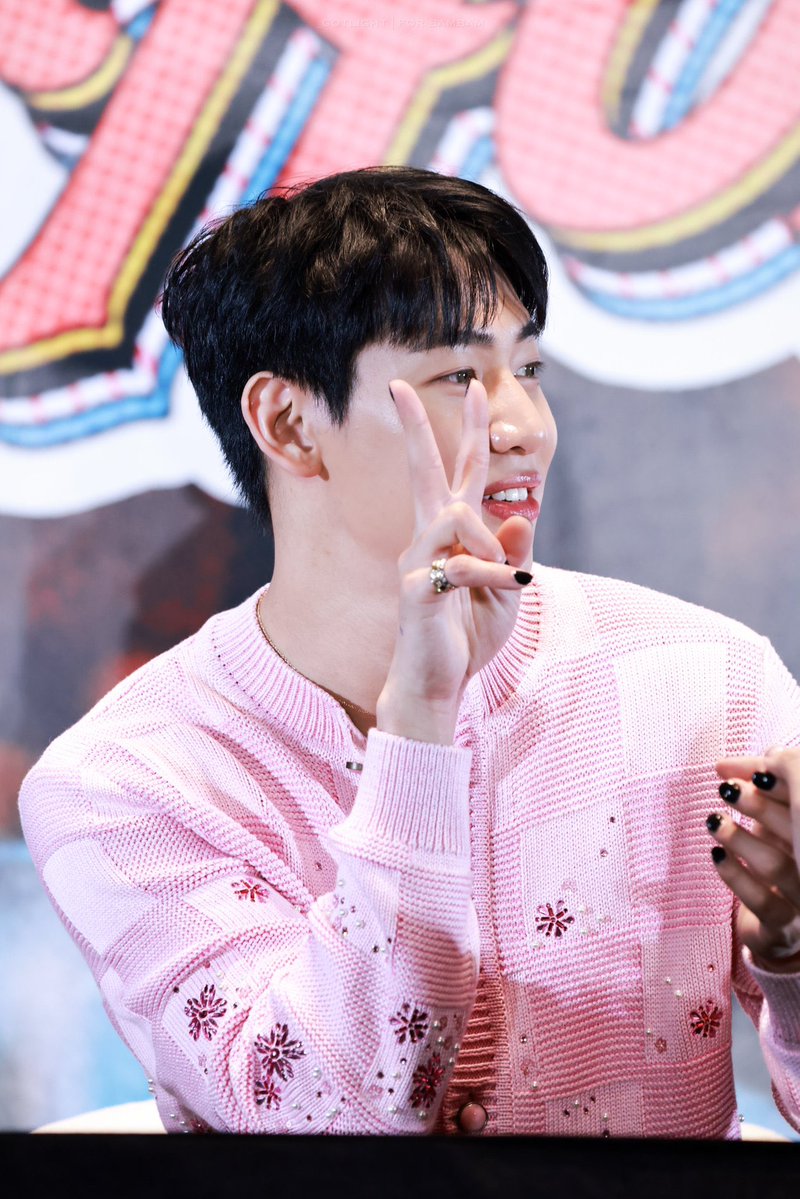 ppop__17's tweet image. ใช้คำว่าน่ารักได้เปลืองมาก 2นิ้วตลอดไปป 

#BamBam 
#BamBamHOMETOWNinTAIPEI