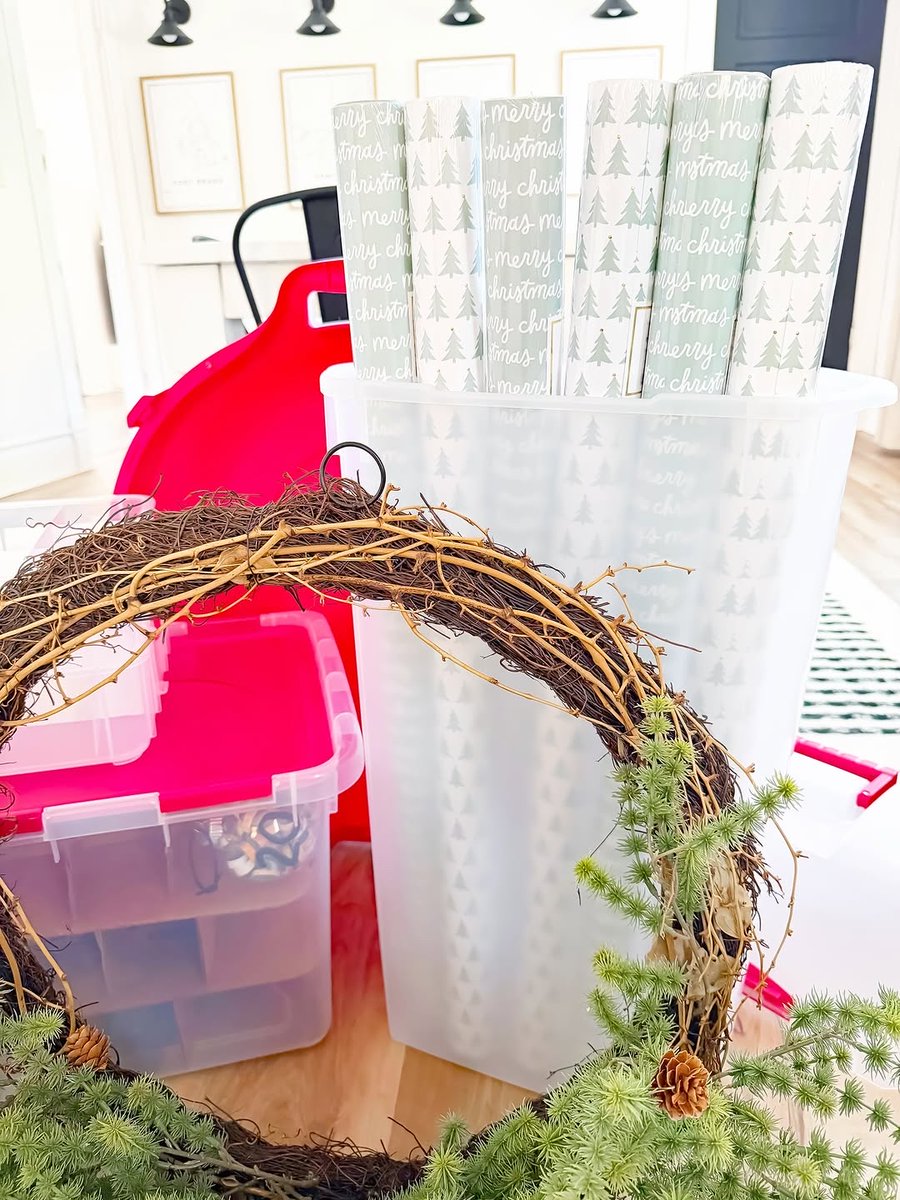 Sterilite_Corp's tweet image. Holiday magic looks even sweeter when everything finds its cozy little place!🎄✨ Just vibes, sparkle, and calm energy all season long, thanks to specialty storage you can get from @target!🎯 #HolidayOrganization #TargetFinds #SeasonalStorage #TargetStyle #Sterilite