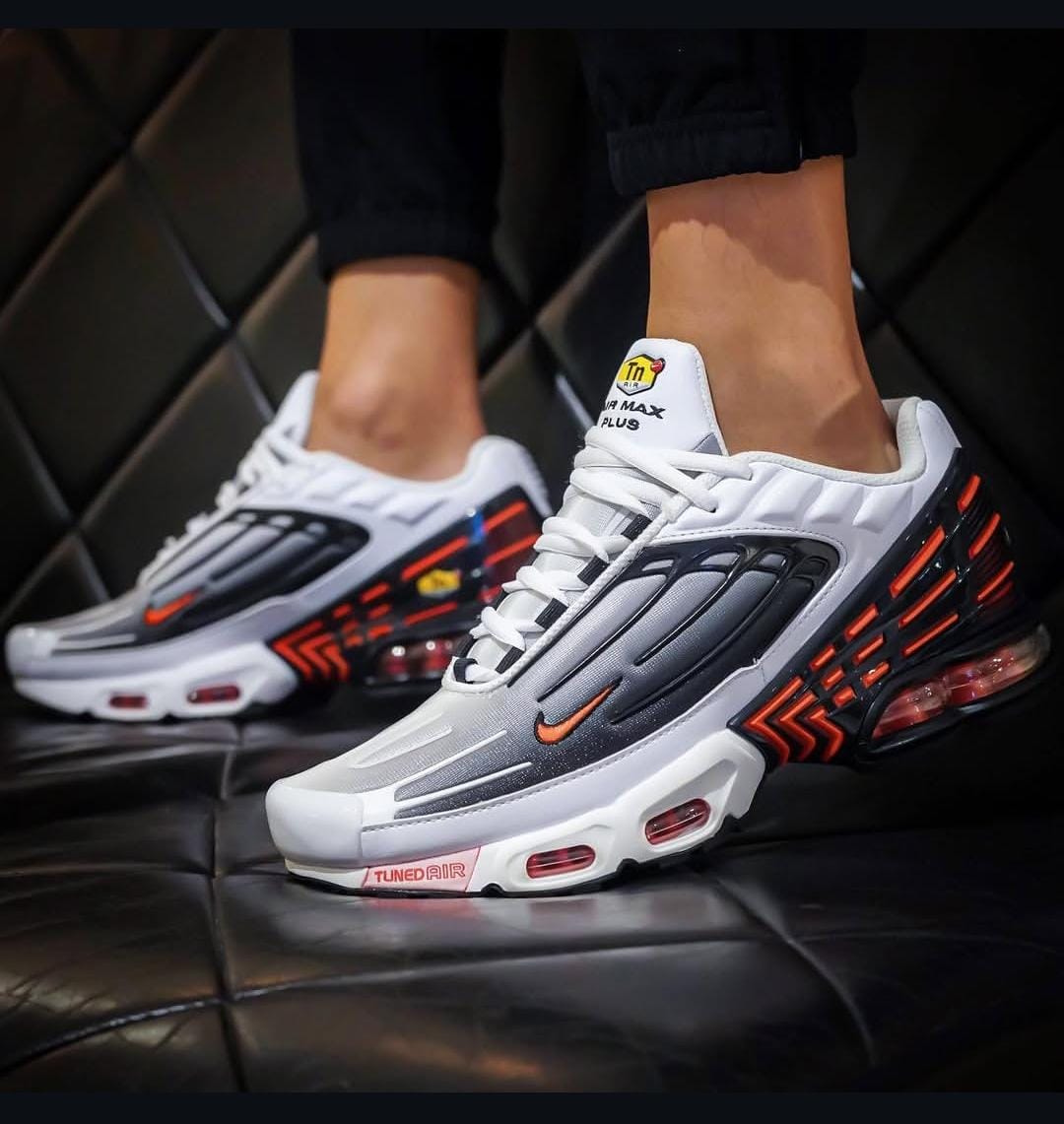 happyfeet_kicks's tweet image. Maureen Kunga  Garissa University   Empowering talents  #Chromoka   #SHAMwalimuCover   Masalani  Vodka 

Reach out 0758127894 and we deliver countrywide at 3900/= ,size 39 to 45 

Why miss this TN look in your feet?