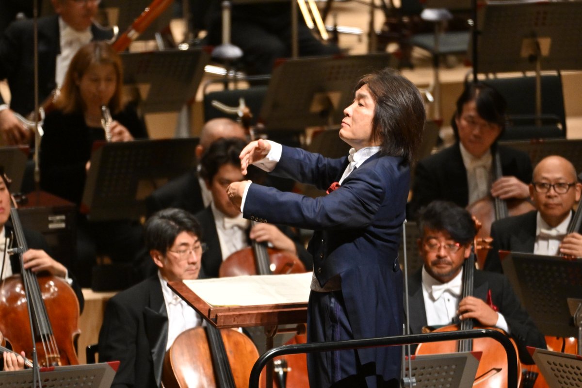 小野響 本日の「#N響 ほっとコンサート」。後半の世界の夏ではナビゲーター