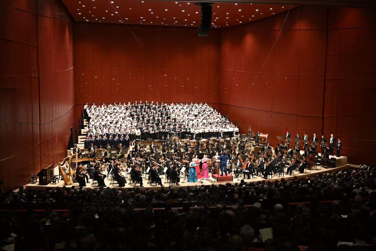 小野響 本日の「#N響 ほっとコンサート」。後半の世界の夏ではナビゲーター