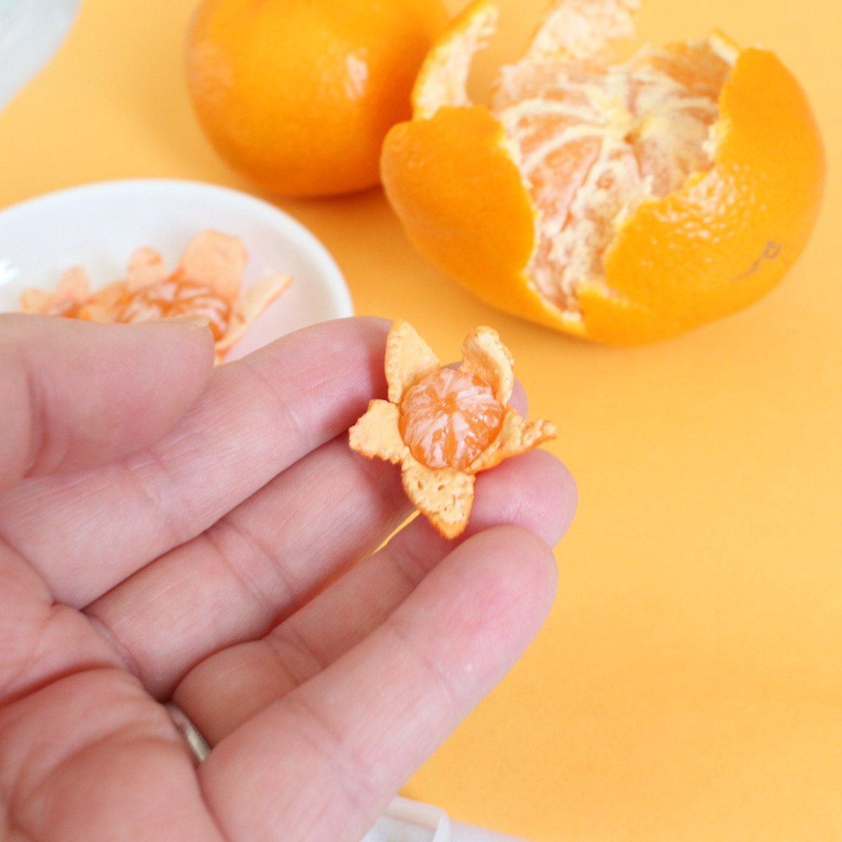 harapeko_mini's tweet photo. みかんのポストしてから見てくださる方が増えました😊🍊

オーダーで大き目みかんも作らせてもらったのですが、これはこれで凄く可愛いですね！ https://t.co/xvsCxUv3i1