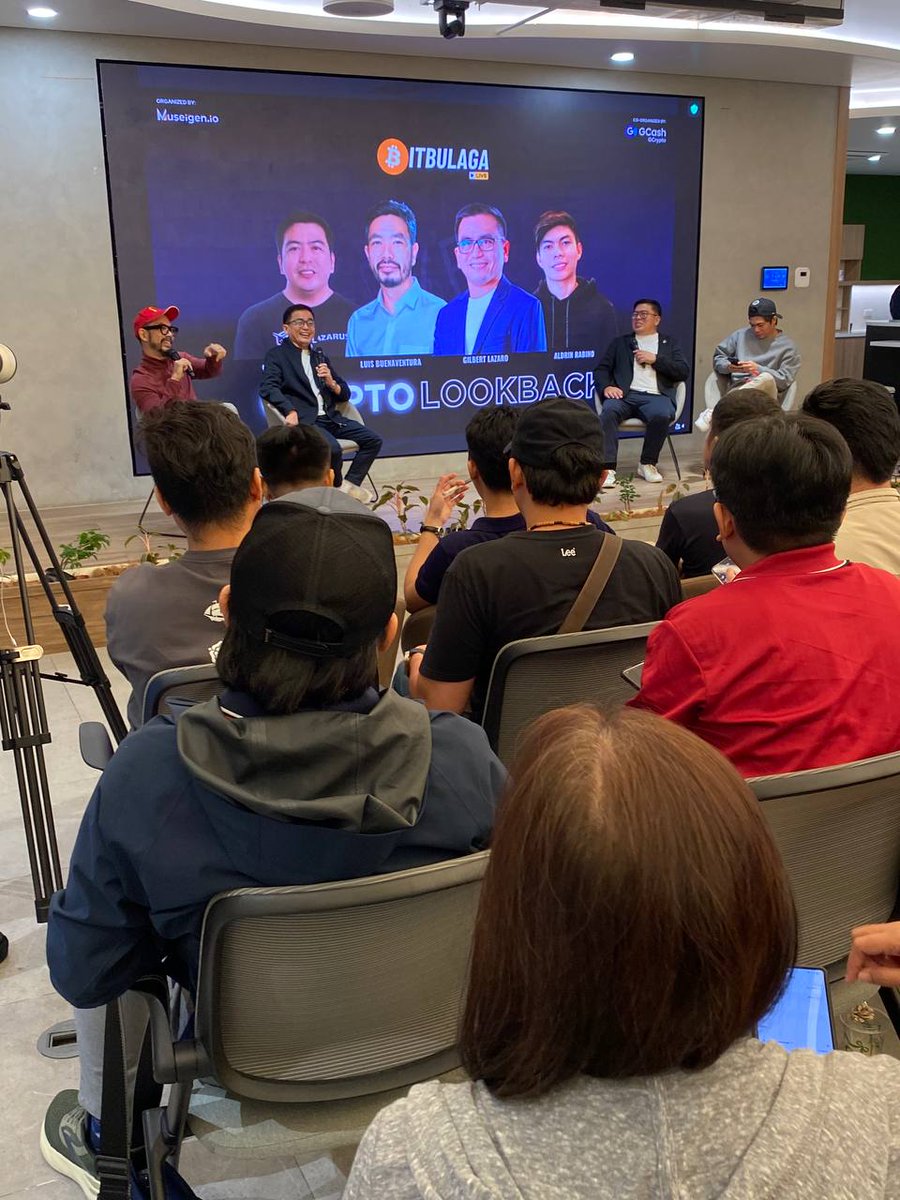 bitpinas's tweet image. Andito na ang mga Tito! 

💬 @helloluis, @titovlogs77, @KuyangGerome, and @Crypto4chun are now on stage to discuss the new narratives to be expected in 2026 and how 2025 have become a good crypto year. 👥
