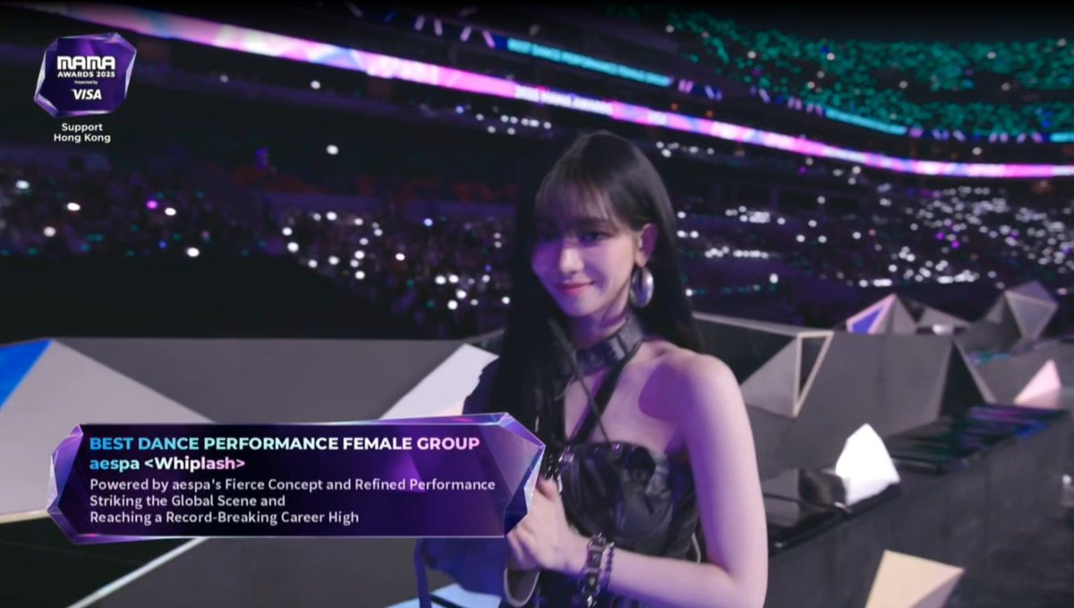 BEMYKARINA_TH's tweet image. ขอแสดงความยินดีกับ aespa &apos;Whiplash&apos; ที่ได้รับรางวัล  &apos;Best Dance Performance Female Group&apos; 🏆 จากงาน MAMA 2025

#aespa #KARINA #카리나 #คาริน่า