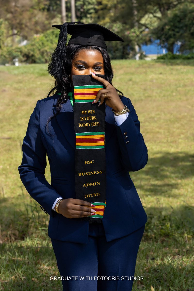 jenny_frimp's tweet image. Lost my DADDY on the verge of completing SHS and it shattered me because there was no hope buh I still pushed through to university and made it anyway. I know he’s celebrating this win with the angels.🥹❤️