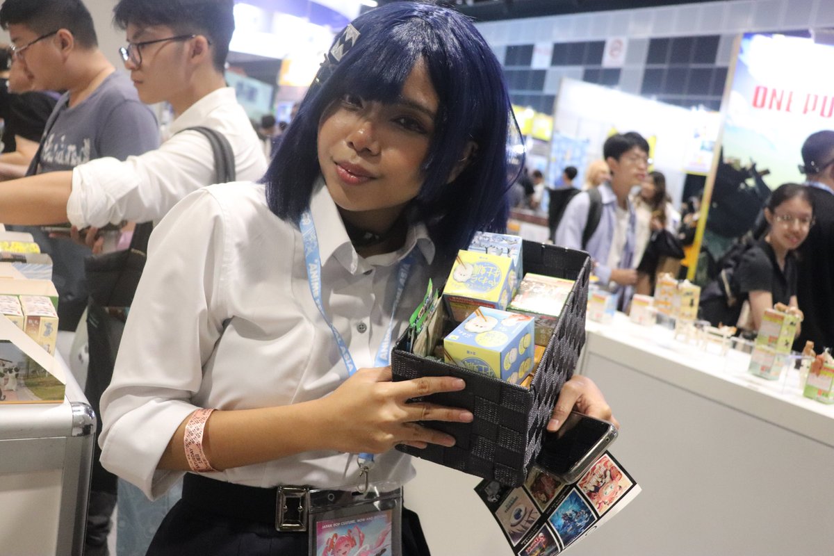 WOC Distribution tweet media