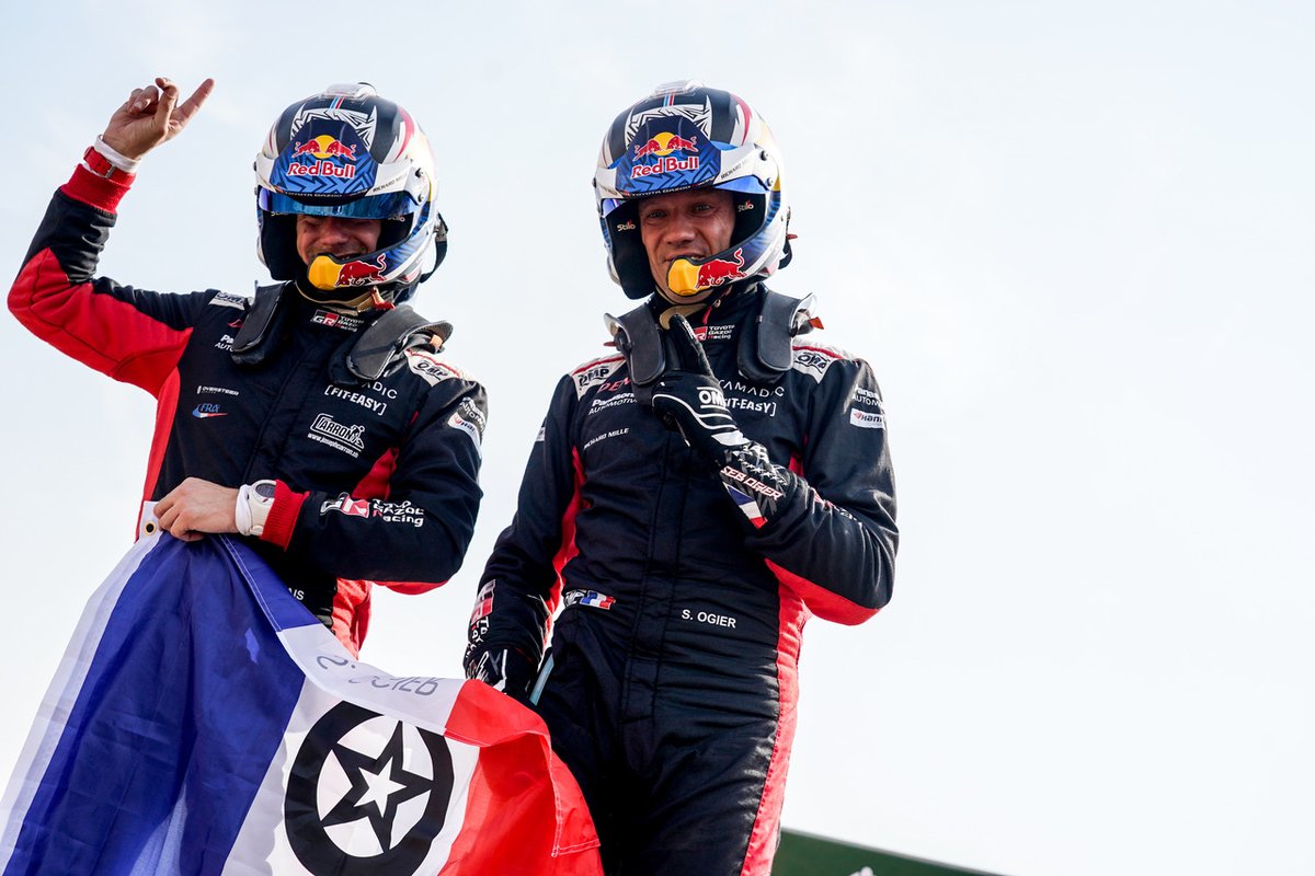 OfficialWRC's tweet image. Together at the top 🏆

#WRC | #RallySaudiArabia 🇸🇦