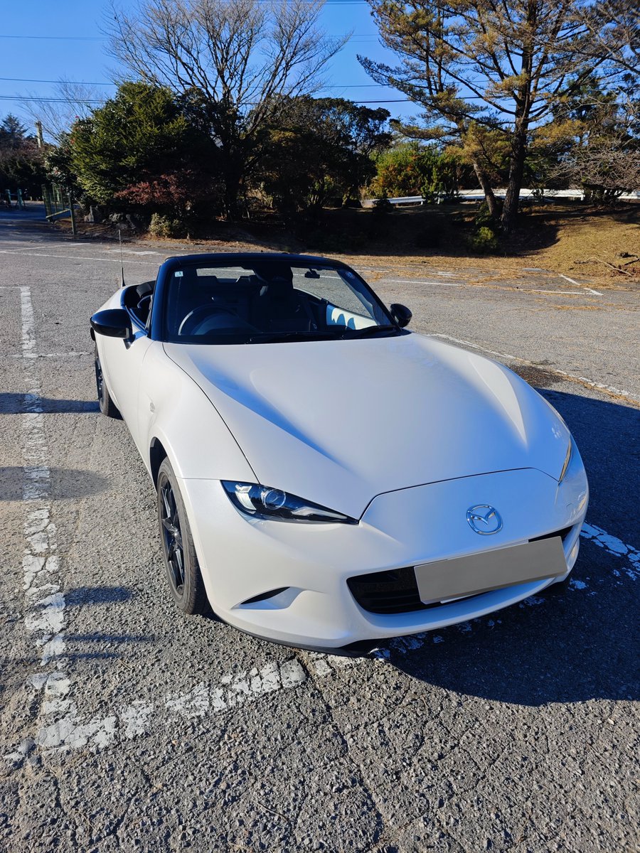 ロードスター借りて乗ってます。
めっちゃええなこれ...w