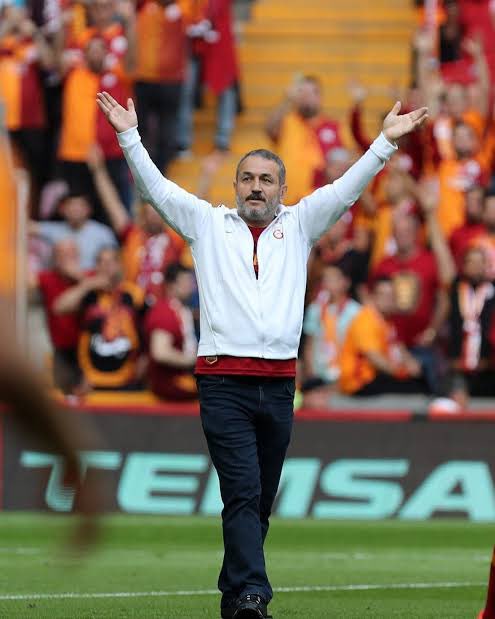 🔴 Galatasaray tribün lideri Sebahattin Şirin:

Filistin'de yaşanan insanlık dramını finanse ettiği bir çok kaynak tarafından doğrulanan bu kola markasıyla adımız dahi anılmamalıdır.
