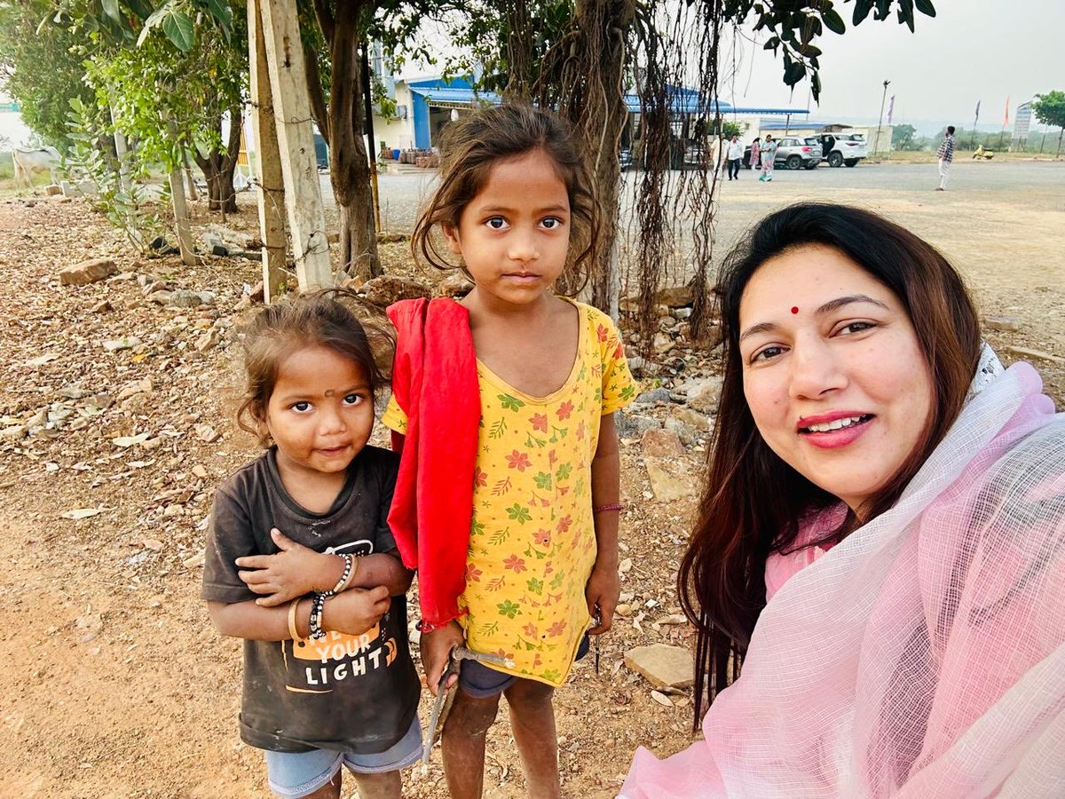 drshikhameel's tweet photo. प्रकृति के अनगिनत रूप..और हर रूप अपनी कहानी कहता है..
कभी सुकून, कभी ऊर्जा, कभी प्रेरणा..
हर रूप में छुपा है एक शांत सा जादू..
#AndhraPradesh #colorsoflife #colorsofnature #positiveenergy https://t.co/bFi7Hqw1xP