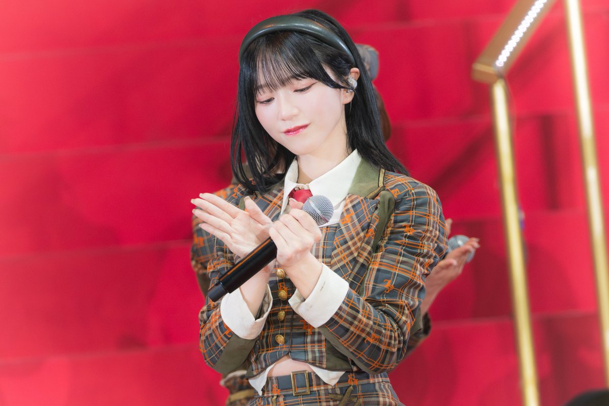 LOVE 生写真 木漏れ日メゾフォルテ 野口衣織 直筆サイン チュウ