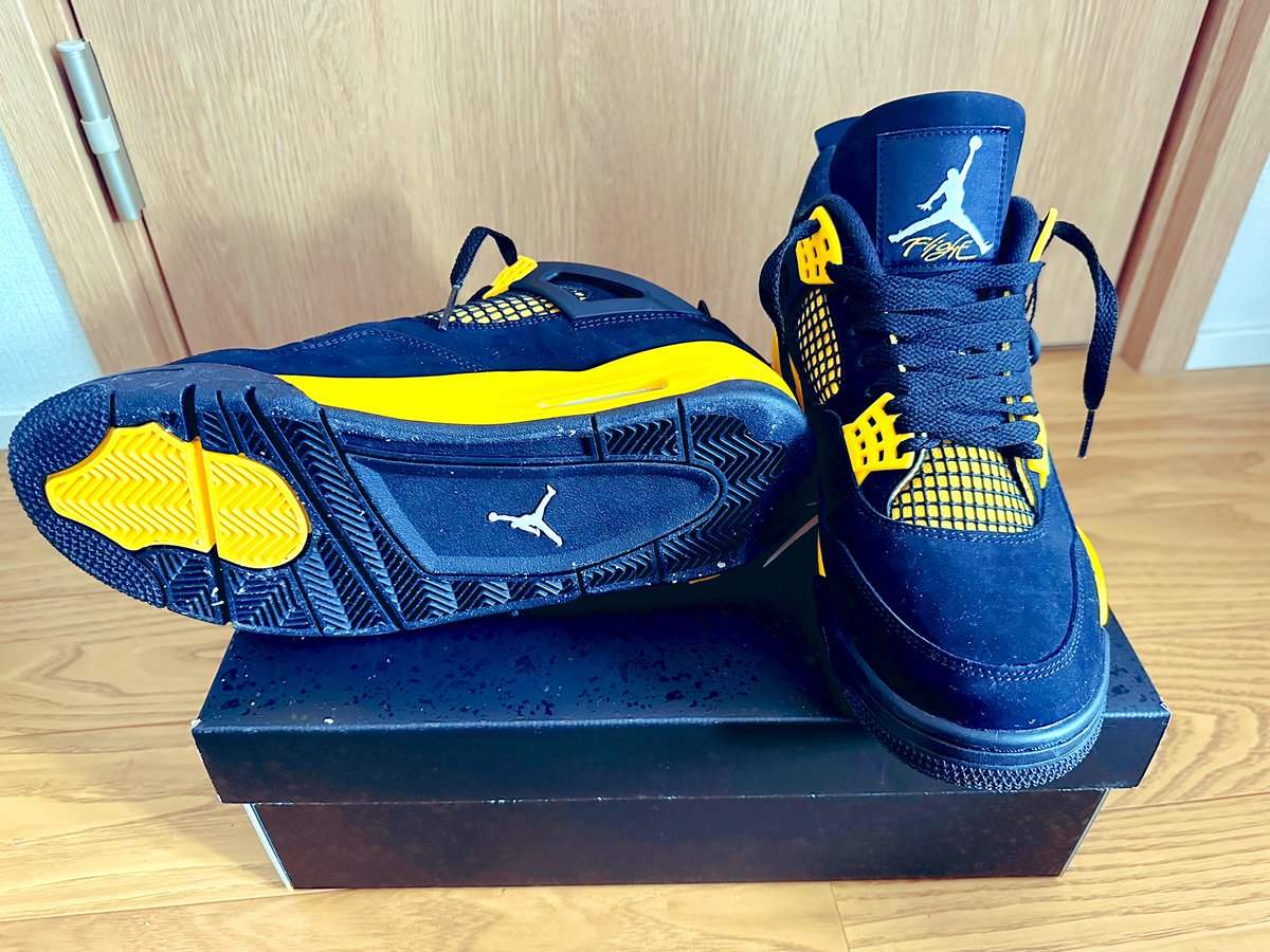 NoeNoeru05's tweet image. きちゃー🔥
エアジョーダン
レトロ4サンダー⚡️⚡️⚡️

#airjohdan  #retro4 #thunder #sneaker