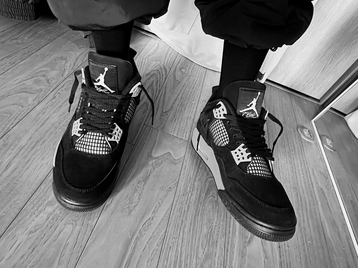 NoeNoeru05's tweet image. きちゃー🔥
エアジョーダン
レトロ4サンダー⚡️⚡️⚡️

#airjohdan  #retro4 #thunder #sneaker