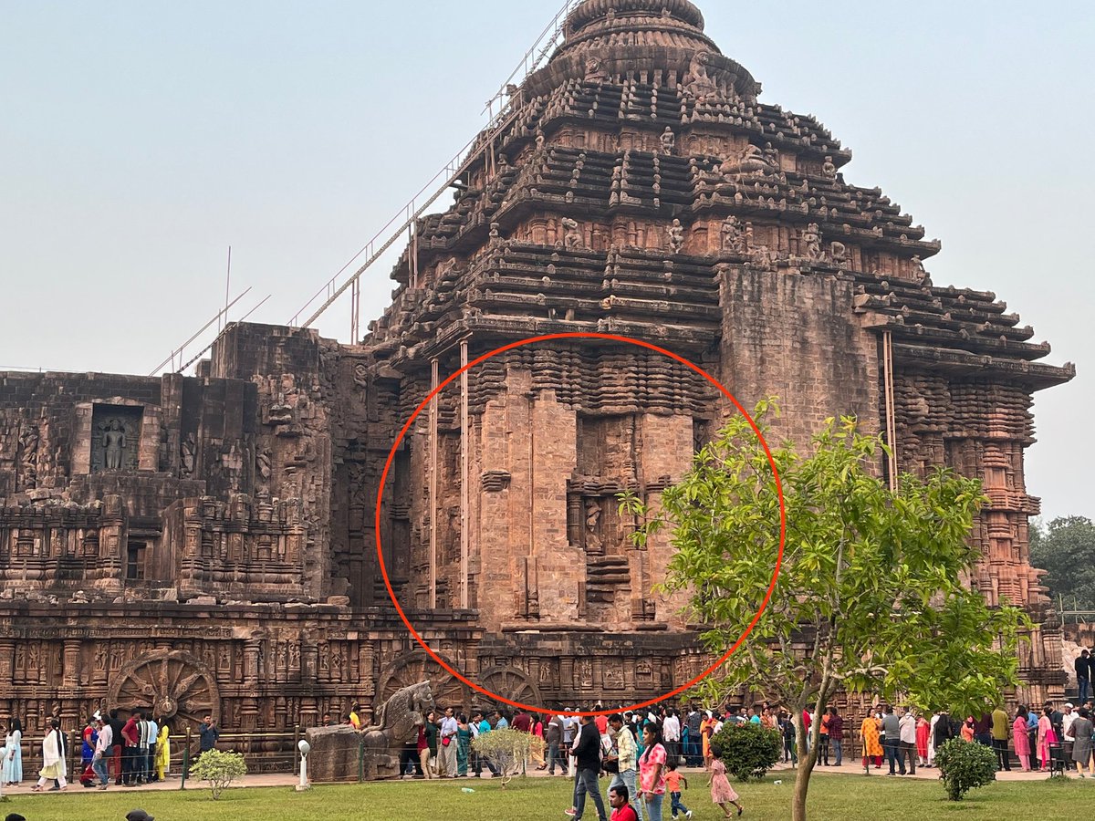 YTKDIndia's tweet image. ASI you are “restoring” the Konark Sun Temple with plain stones.

A world-famous monument of intricate carvings is now patched with blank blocks.

This isn’t restoration, it’s aesthetic vandalism. Respect the original design or leave it untouched.